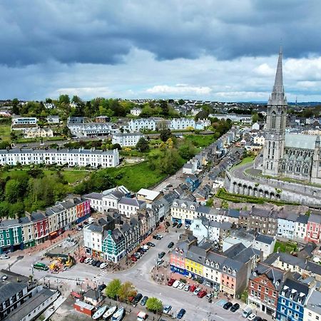 Modern Penthouse Apartment In Cobh Town Exterior photo